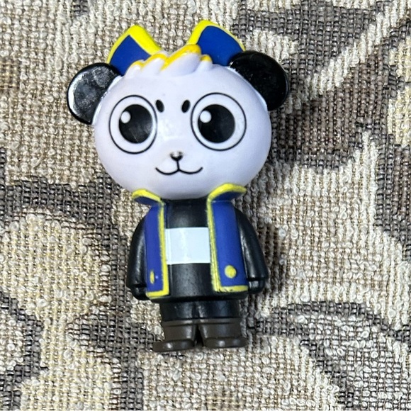 13 Ryan’s World: Space Pilot, White Robot, Gamer, 2 Princes, Shelldon Dragon +7 - Picture 4 of 4